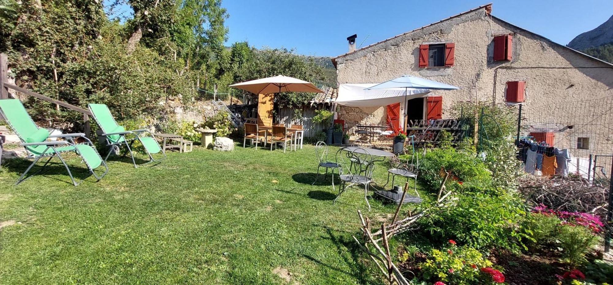 La Fischaumiere Bed & Breakfast Soleilhas Exterior photo