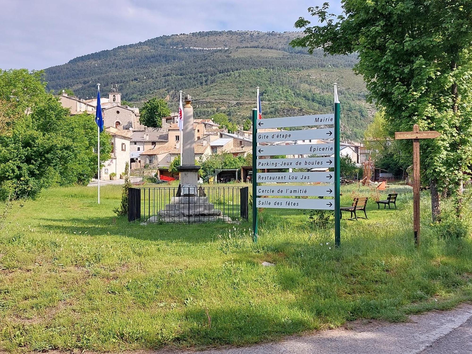 La Fischaumiere Bed & Breakfast Soleilhas Exterior photo