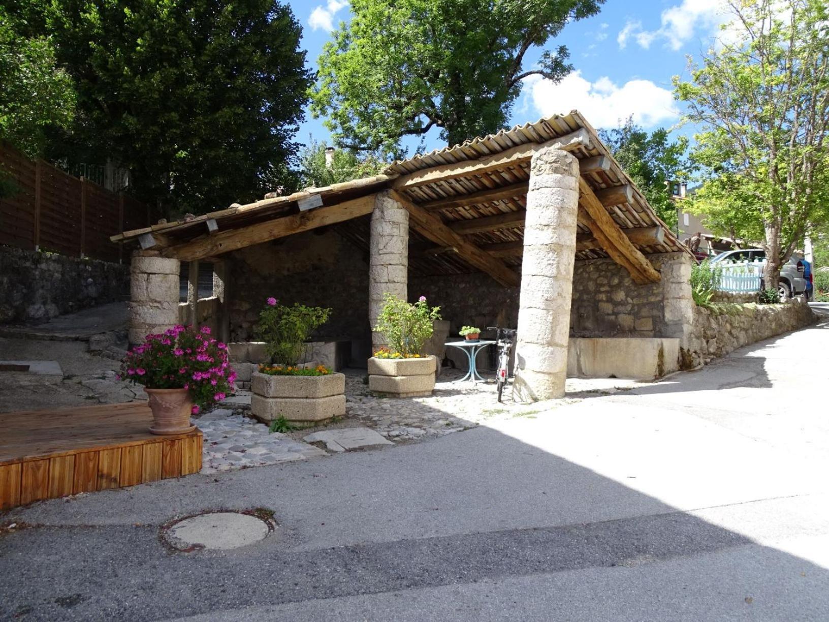 La Fischaumiere Bed & Breakfast Soleilhas Exterior photo